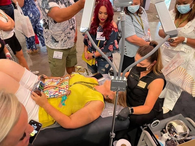 Elleebana Training At Beauty Convention