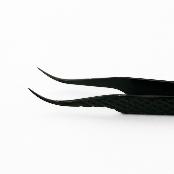 Ellee-Flow Curved Tweezer